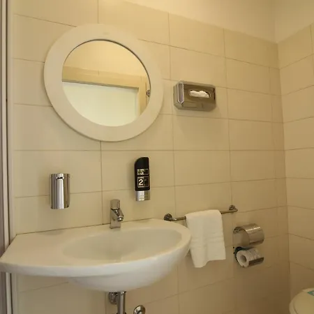 Miriam Hotel