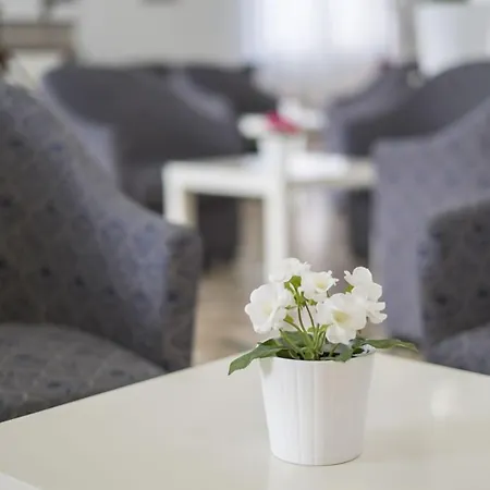 Miriam Hotel