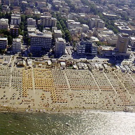 Ξενοδοχείο Miriam 3*