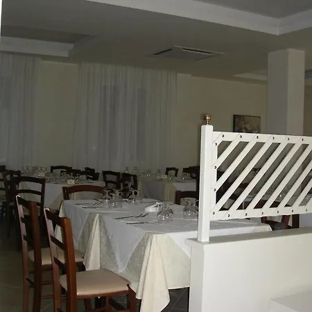 Ξενοδοχείο Miriam 3*